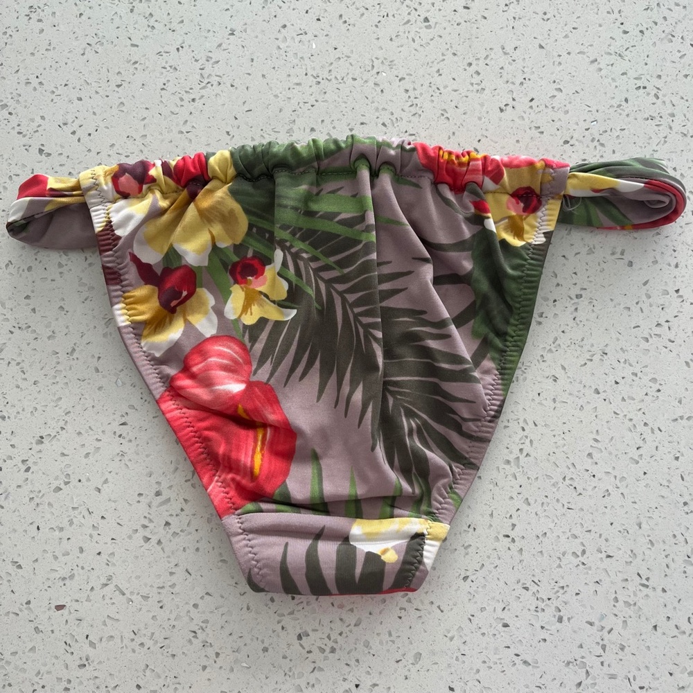 VICTORIA SECRET Tropical Bikini Set - Picture 7 of 9